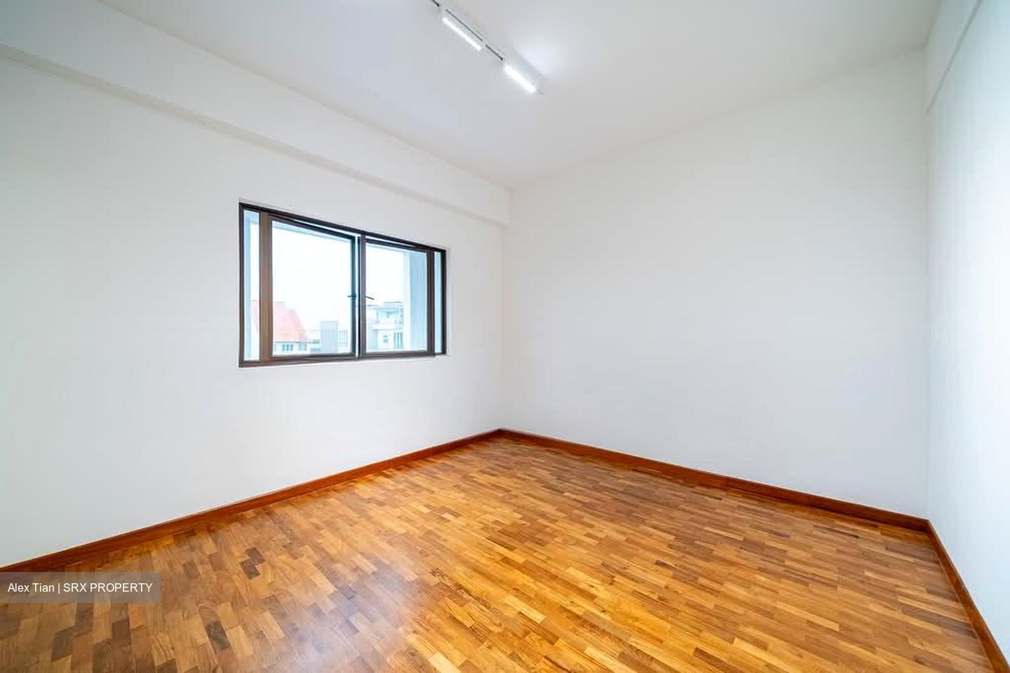 Excelsior Gardens (D16), Terrace #576322331